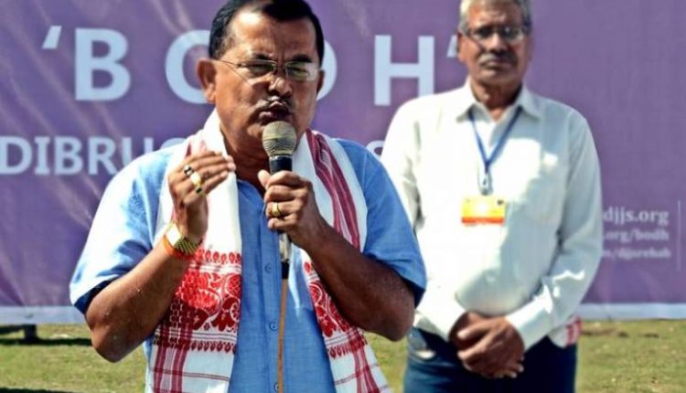 পাকঘৰত কিয় ইমান ব্যস্ত বিধায়ক প্ৰশান্ত ফুকন ?
